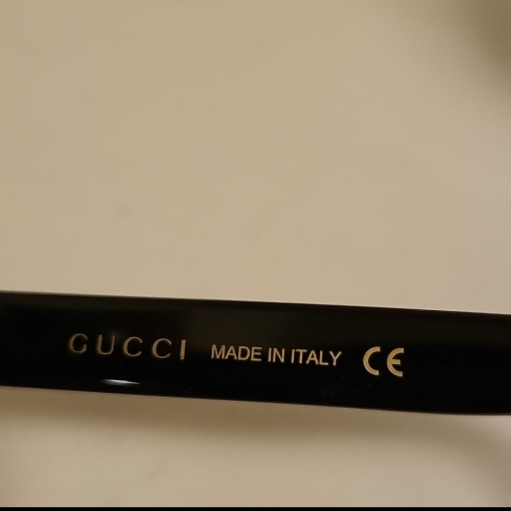 GUCCI sunglasses 👓 - Picture 5 of 9